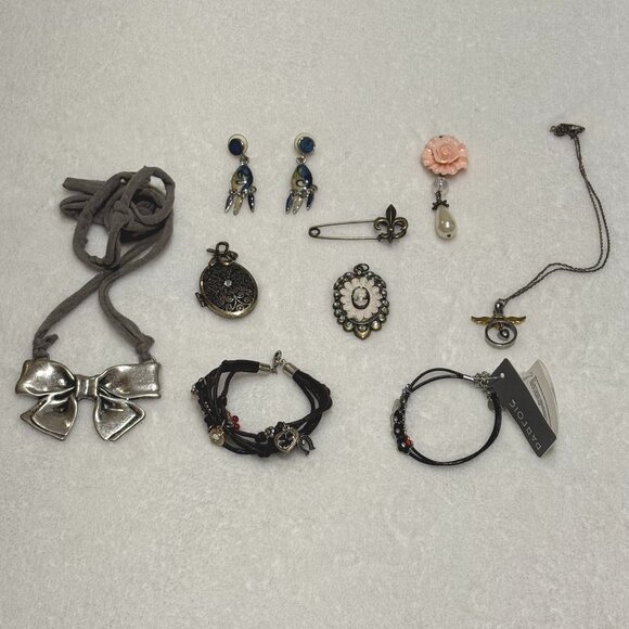 Women’s Costume Jewelry Lot - Brass Charms, Locket Necklace Making, DIY Crafts - Picture 1 of 11
